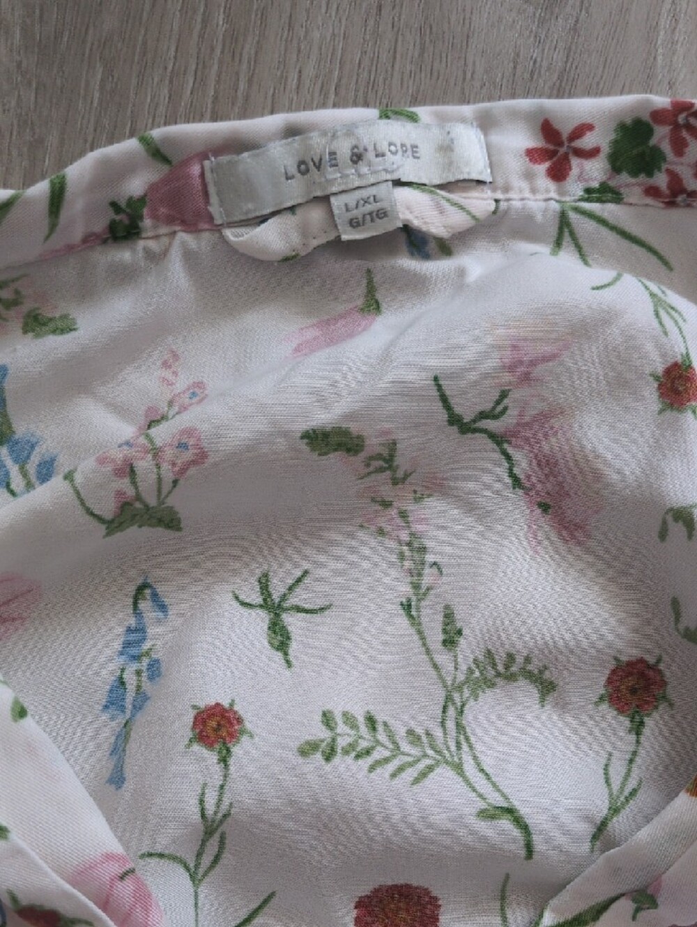 Love & Lore Long Robe - Picture 2 of 3